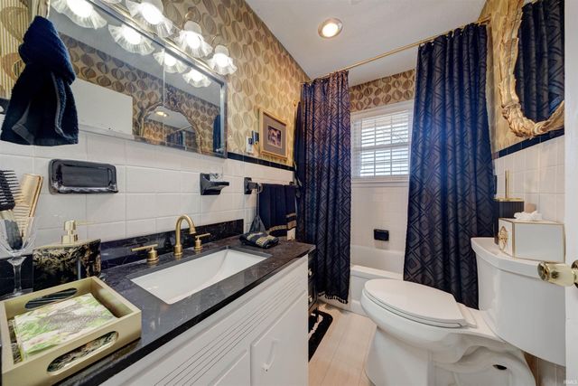 1235 Timber Ridge Drive, Huntingburg, IN 47542