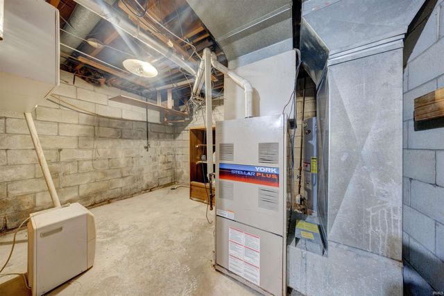 1235 Timber Ridge Drive, Huntingburg, IN 47542