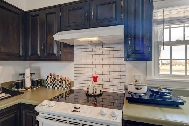 1235 Timber Ridge Drive, Huntingburg, IN 47542