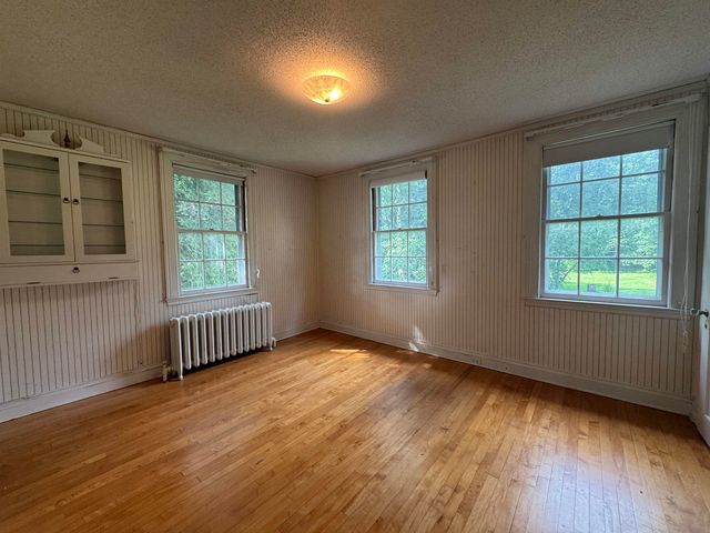 31 Pearl Street, Essex Junction, VT 05452