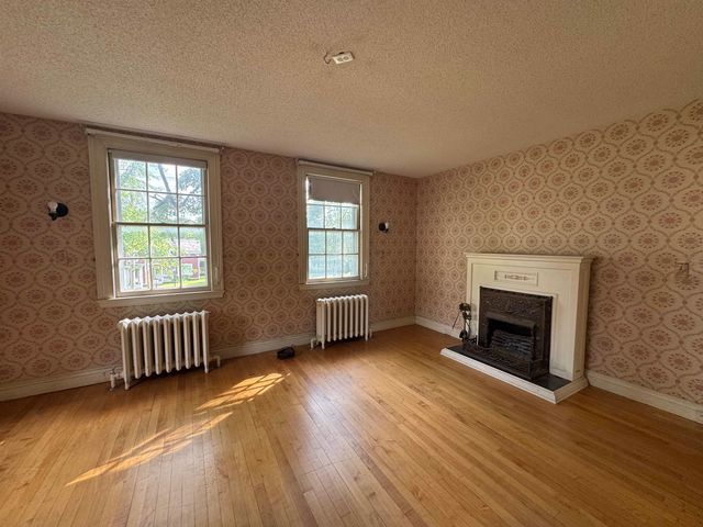 31 Pearl Street, Essex Junction, VT 05452