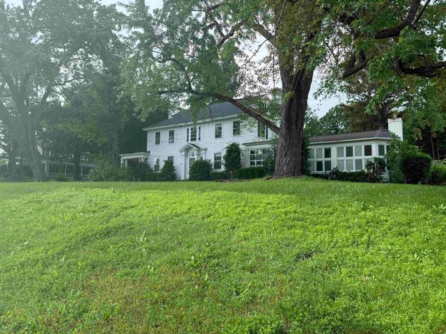 31 Pearl Street, Essex Junction, VT 05452