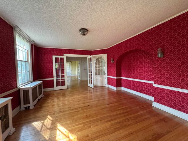 31 Pearl Street, Essex Junction, VT 05452