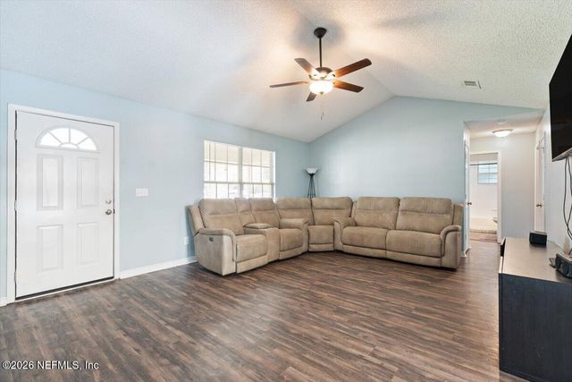 44152 SWALLOWFORK Avenue, Callahan, FL 32011