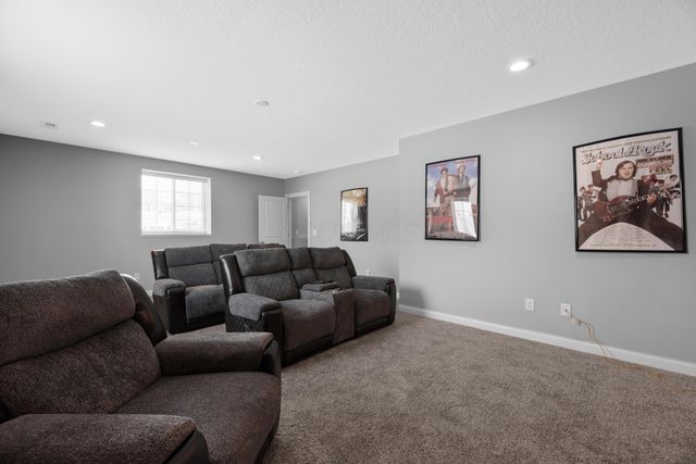 6280 Renner Park Drive, Columbus, OH 43228