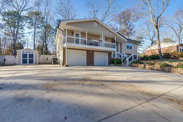 9408 Somerset Drive, Ooltewah, TN 37363