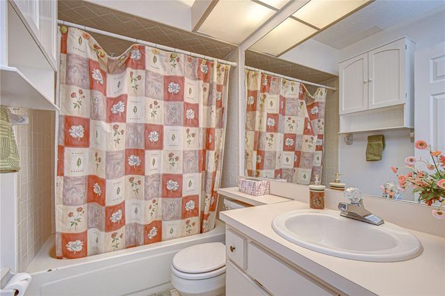 38334 COTTONWOOD PLACE ., Zephyrhills, FL 33542