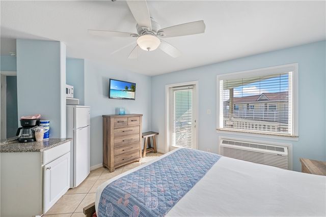 1924 On The Beach Dr 536, Port Aransas, TX 78373