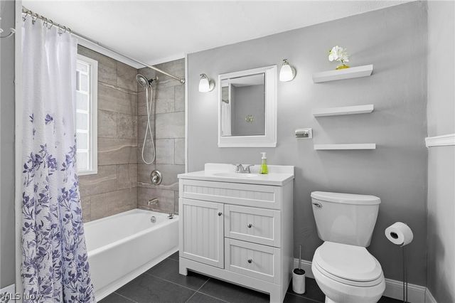 270 Chagrin Boulevard, Chagrin Falls, OH 44022