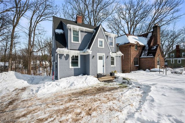 270 Chagrin Boulevard, Chagrin Falls, OH 44022