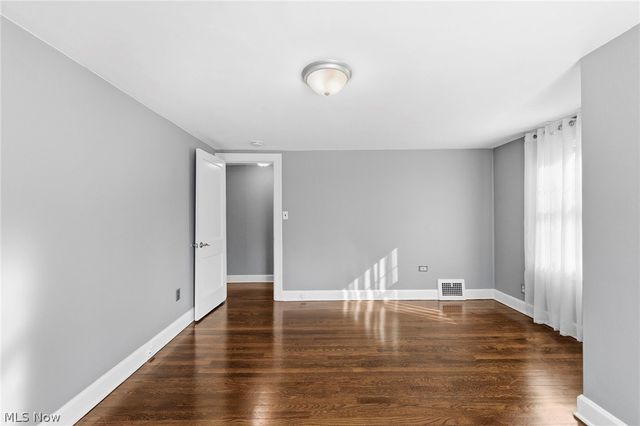 270 Chagrin Boulevard, Chagrin Falls, OH 44022