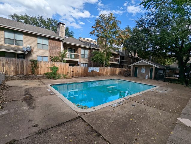 5750 Phoenix Drive 16, Dallas, TX 75231