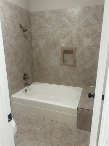 11711 Memorial Drive 288, Houston, TX 77024