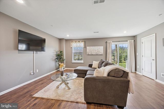 103 EDGEWATER CT, Quakertown, PA 18951