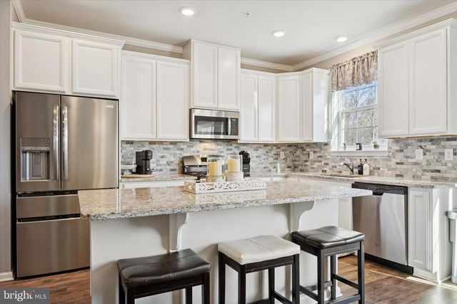 103 EDGEWATER CT, Quakertown, PA 18951