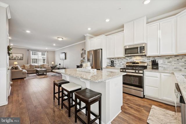 103 EDGEWATER CT, Quakertown, PA 18951