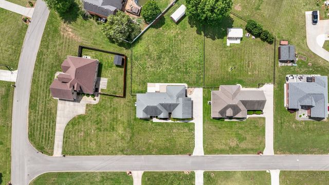 103 Canary Ln, Shelbyville, TN 37160