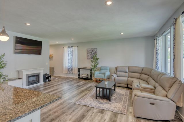 5023 E Grace Ave, Spokane, WA 99217