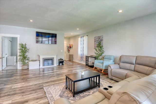 5023 E Grace Ave, Spokane, WA 99217