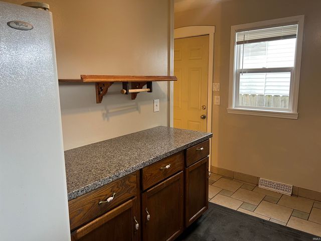 702 S Gladstone Avenue, South Bend, IN 46619