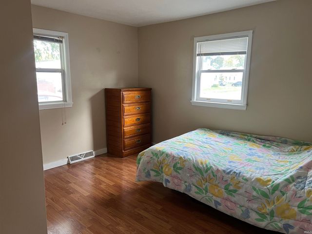702 S Gladstone Avenue, South Bend, IN 46619