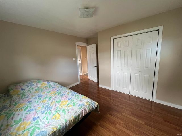 702 S Gladstone Avenue, South Bend, IN 46619