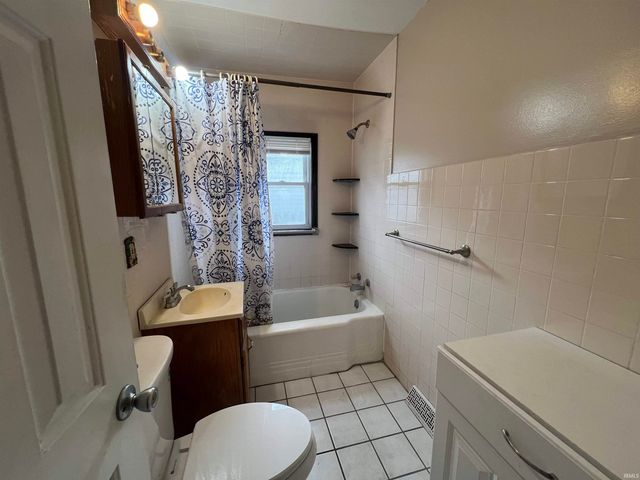 702 S Gladstone Avenue, South Bend, IN 46619