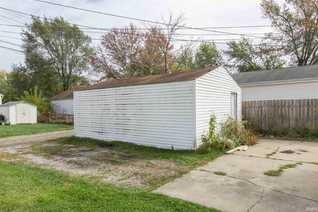 702 S Gladstone Avenue, South Bend, IN 46619