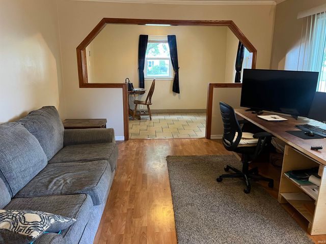 702 S Gladstone Avenue, South Bend, IN 46619