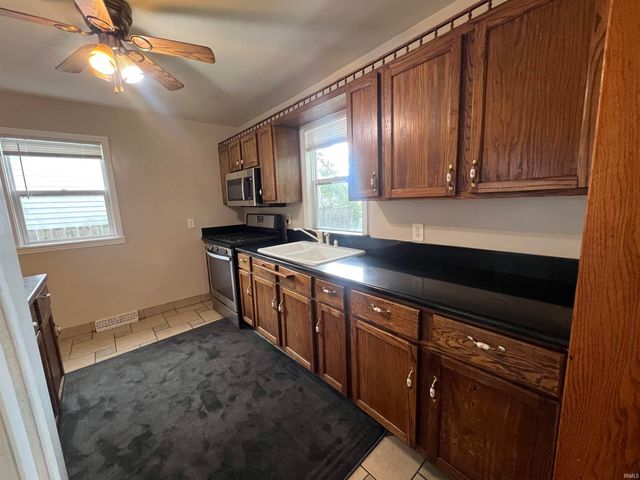 702 S Gladstone Avenue, South Bend, IN 46619