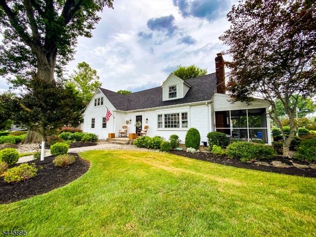 608 E Hendricks Blvd, South Plainfield Boro, NJ 07080