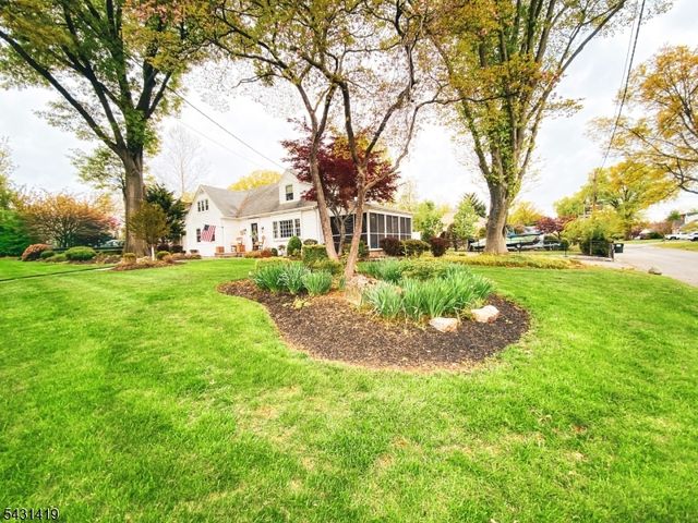 608 E Hendricks Blvd, South Plainfield Boro, NJ 07080