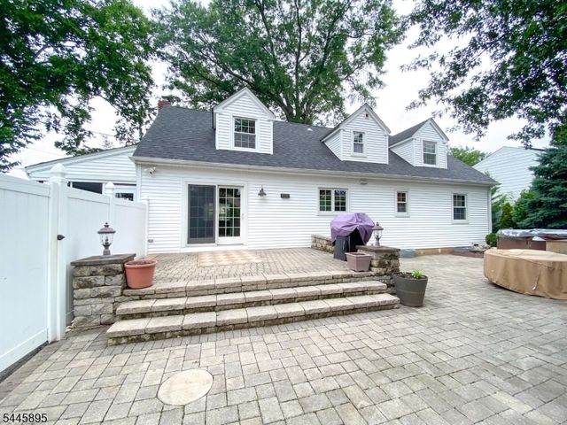 608 E Hendricks Blvd, South Plainfield Boro, NJ 07080