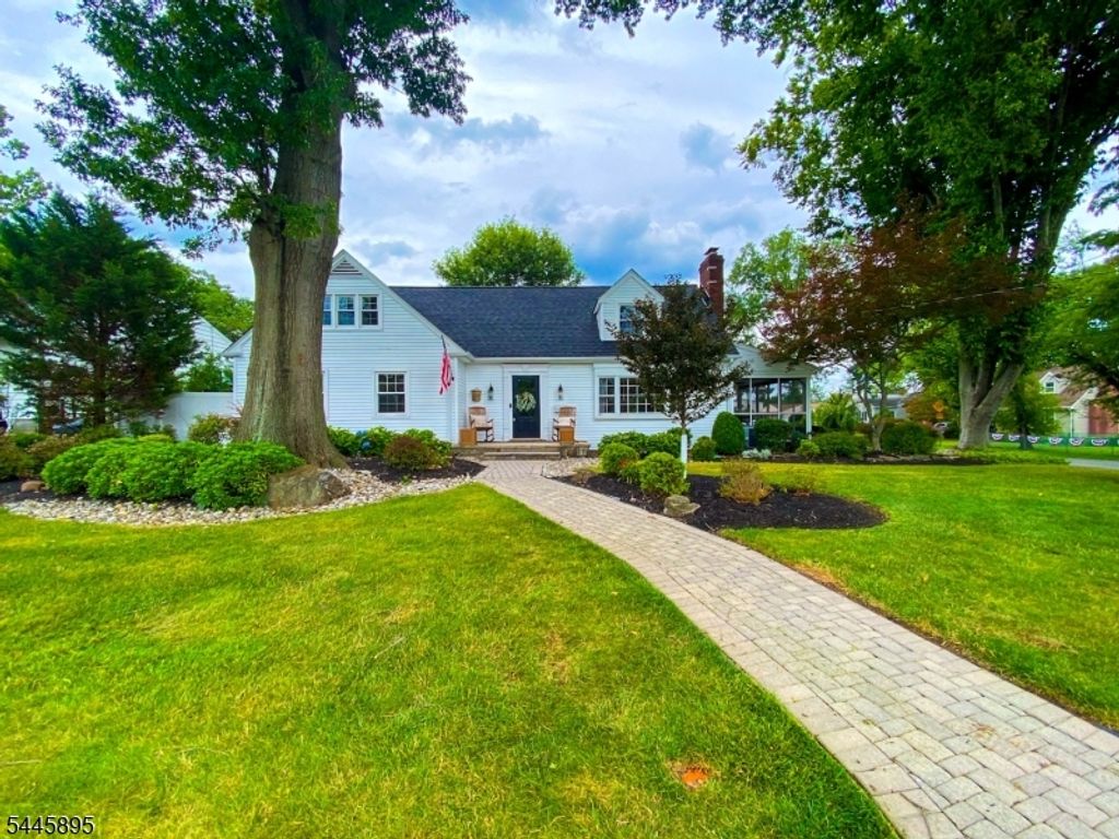 608 E Hendricks Blvd, South Plainfield Boro, NJ 07080