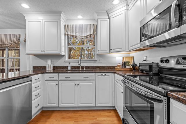 5515 Barons Point, Ooltewah, TN 37363