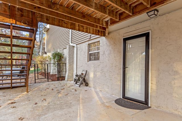 5515 Barons Point, Ooltewah, TN 37363