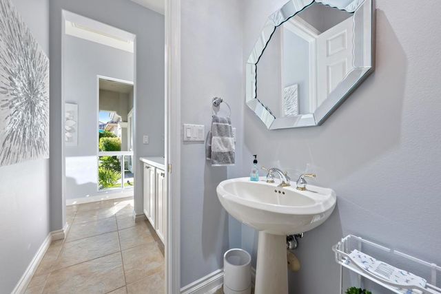 35507 Inverness Avenue, Palm Desert, CA 92211