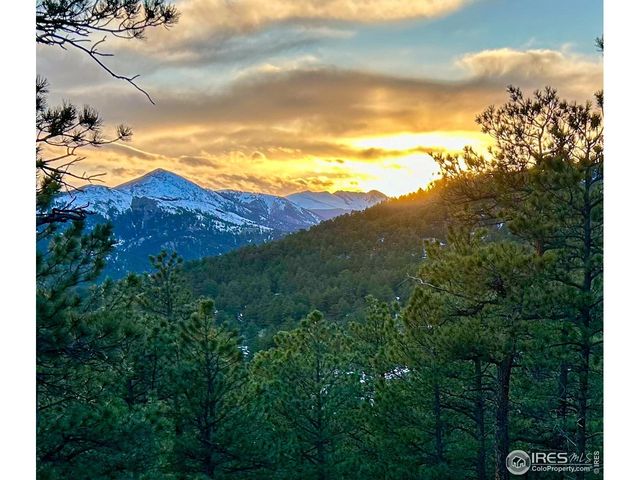 3561 Sunshine Canyon Dr, Boulder, CO 80302