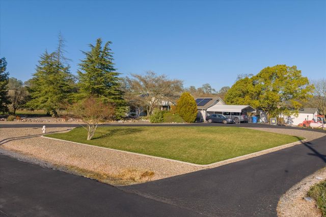 1385 Saddleback Dr, San Andreas, CA 95249