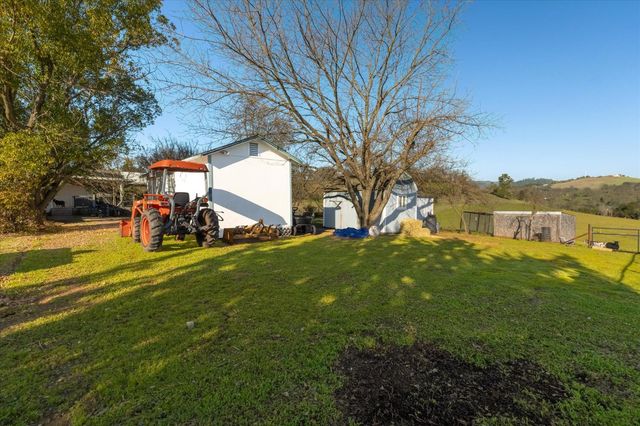 1385 Saddleback Dr, San Andreas, CA 95249