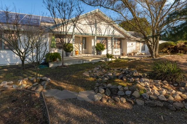 1385 Saddleback Dr, San Andreas, CA 95249