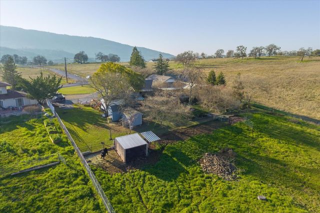 1385 Saddleback Dr, San Andreas, CA 95249