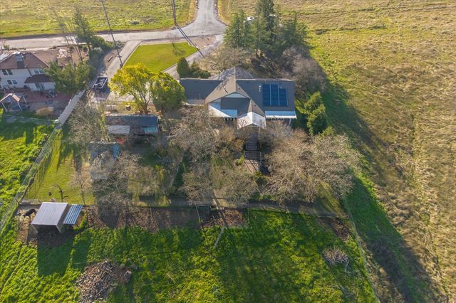 1385 Saddleback Dr, San Andreas, CA 95249