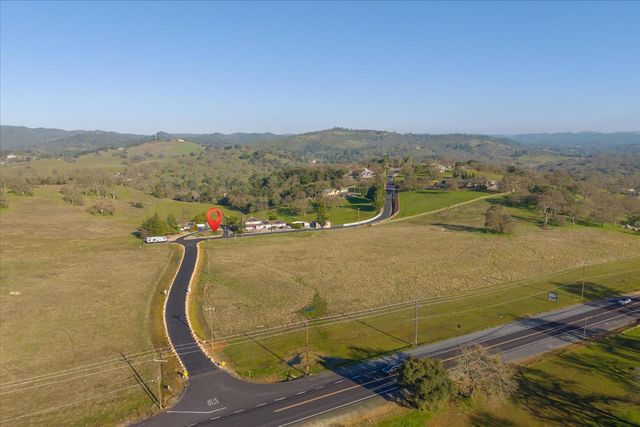 1385 Saddleback Dr, San Andreas, CA 95249