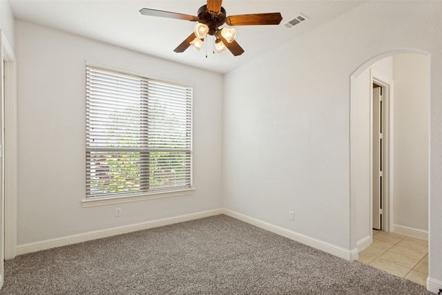 1036 Falcon Creek Drive, Kennedale, TX 76060