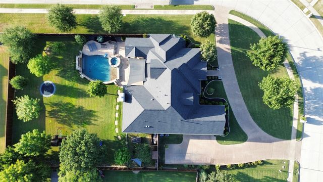 1036 Falcon Creek Drive, Kennedale, TX 76060