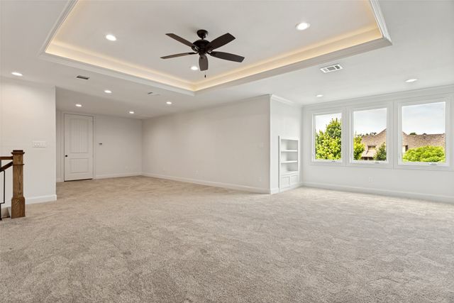 1036 Falcon Creek Drive, Kennedale, TX 76060