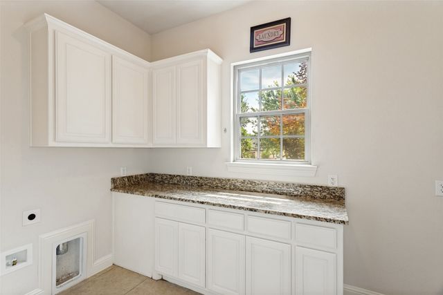 1036 Falcon Creek Drive, Kennedale, TX 76060