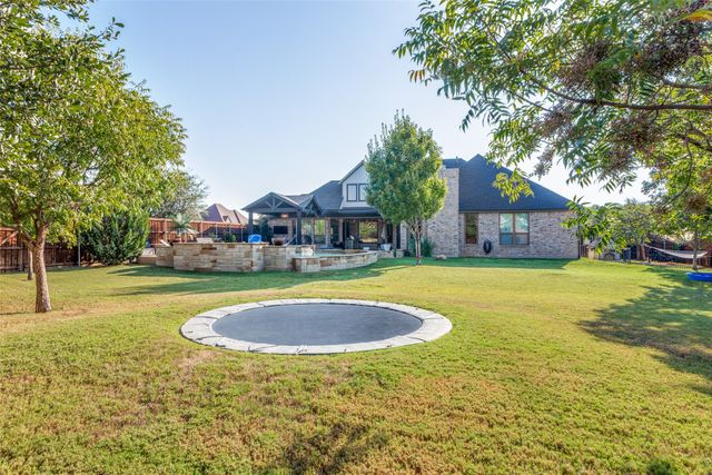 1036 Falcon Creek Drive, Kennedale, TX 76060