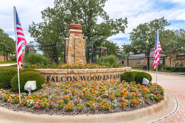 1036 Falcon Creek Drive, Kennedale, TX 76060